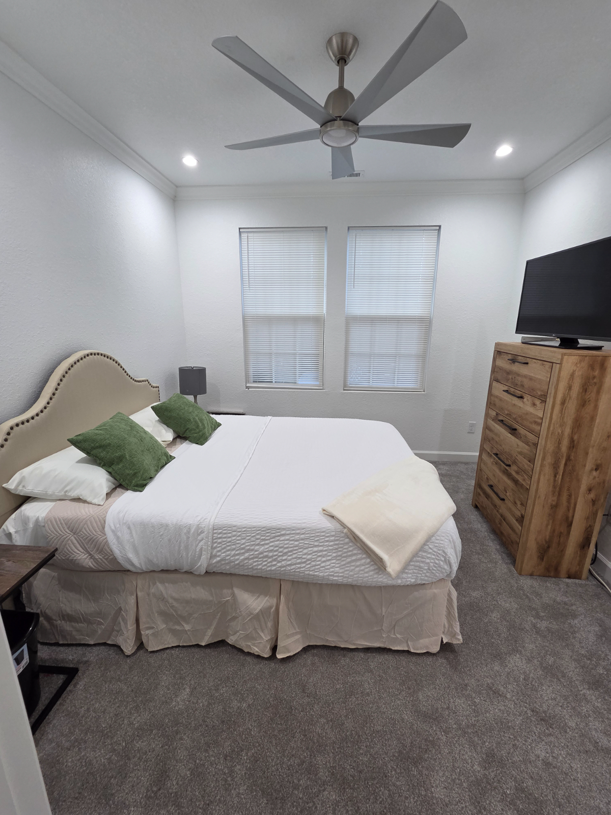 Executive Queen Suite | Private En-Suite Bath & Parking - Photo 2