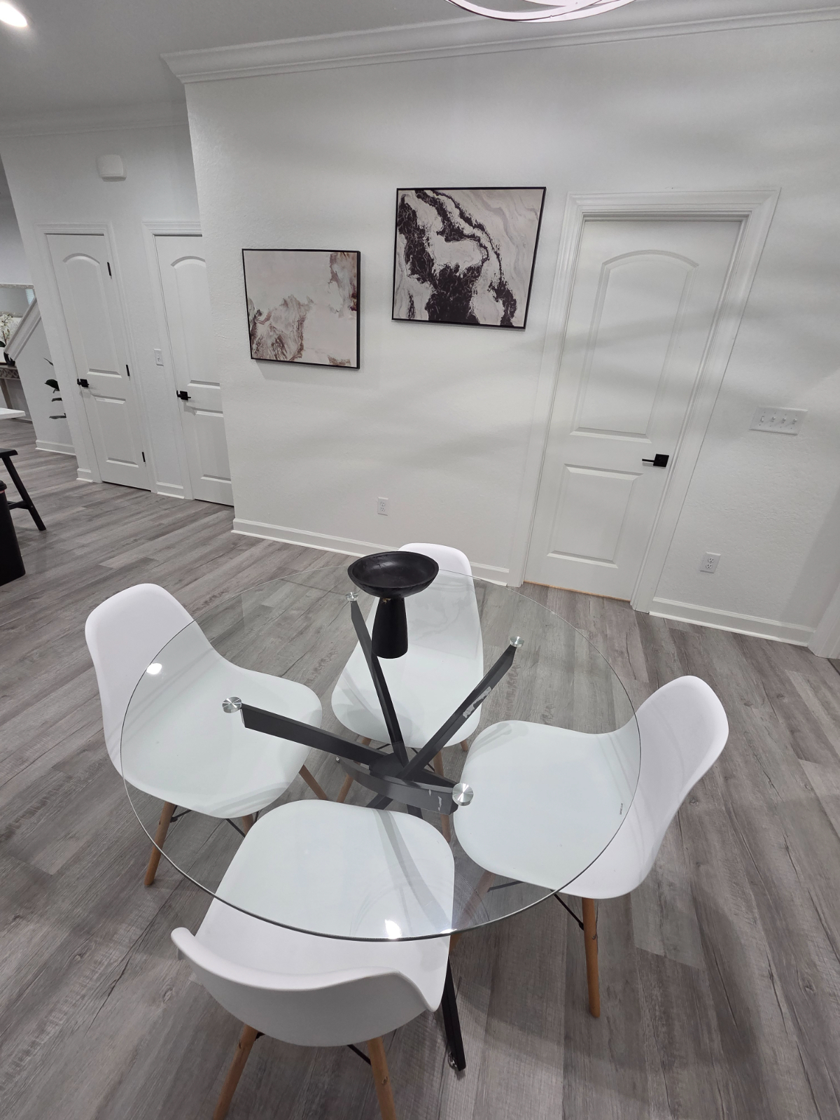 Executive Queen Suite | Private En-Suite Bath & Parking - Photo 6