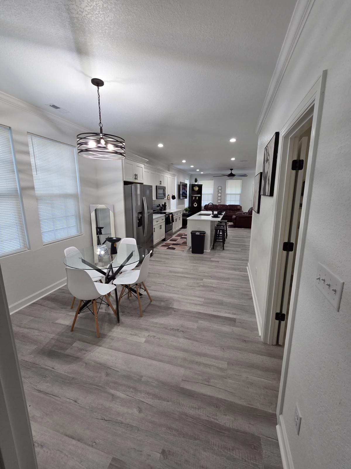 Executive Queen Suite | Private En-Suite Bath & Parking - Photo 7