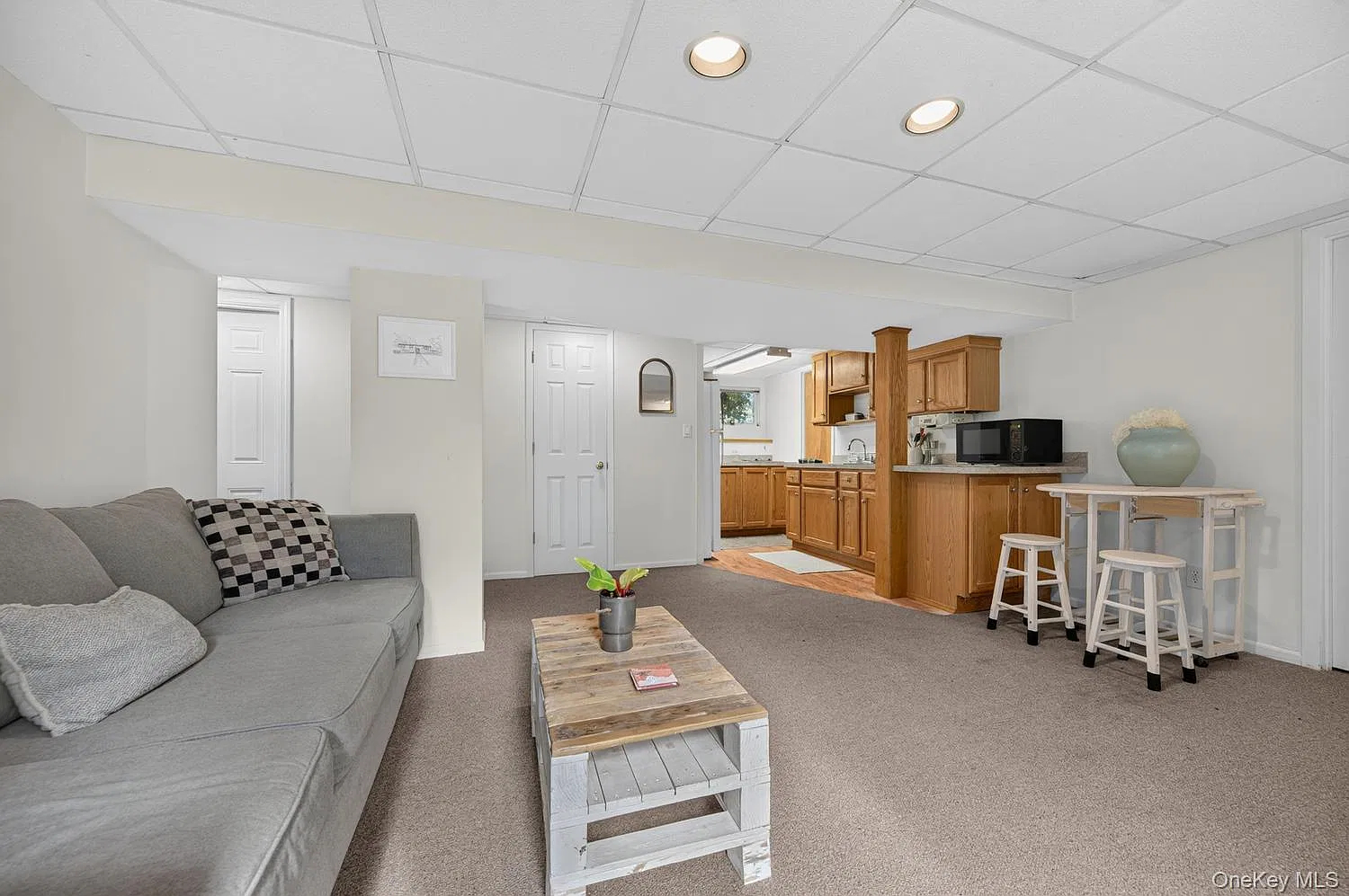 Bright & Spacious First-Floor Apartment in East Northport - Photo 11