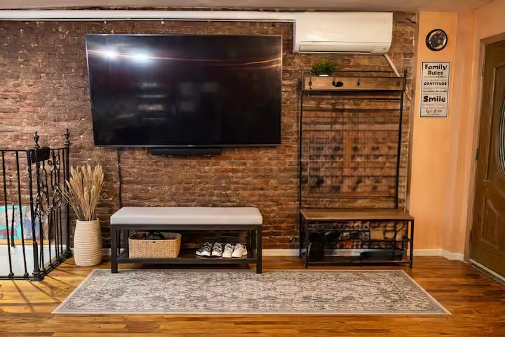Luxury Furnished Corporate/Mid-Term Rental in Bed-Stuy - Photo 5