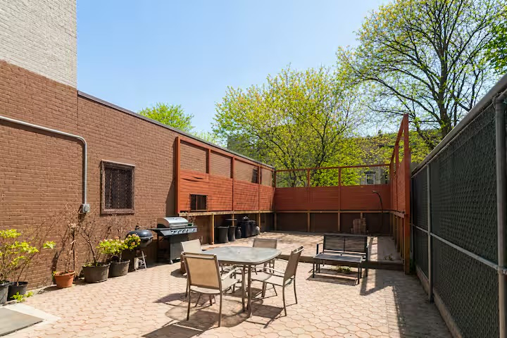 Luxury Furnished Corporate/Mid-Term Rental in Bed-Stuy - Photo 7