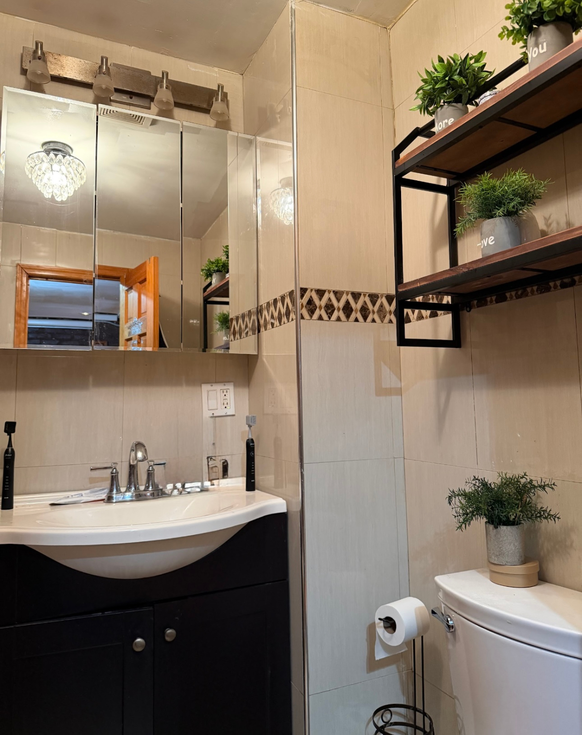 Luxury Furnished Corporate/Mid-Term Rental in Bed-Stuy - Photo 9