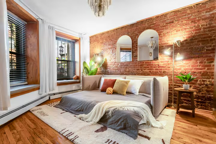 Luxury Furnished Corporate/Mid-Term Rental in Bed-Stuy - Photo 11