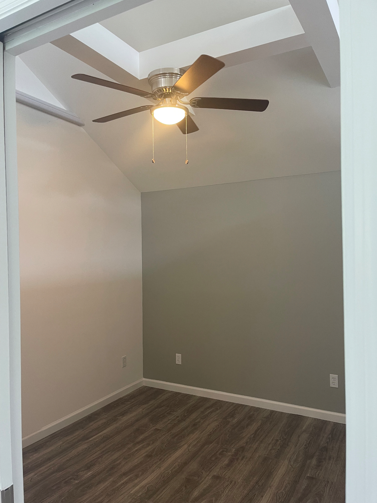 Beautiful all new immediate occupancy - Photo 2