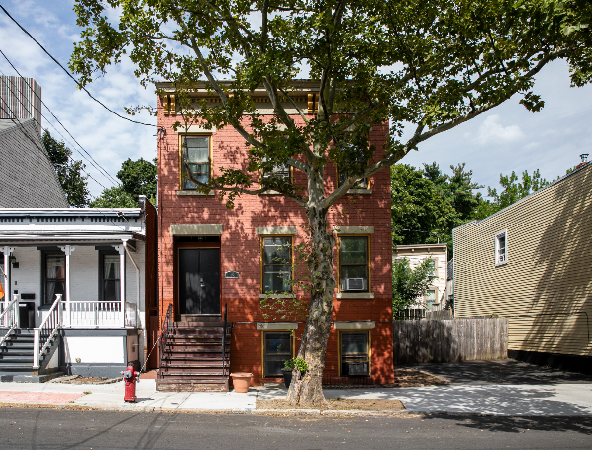 Comfortable Furnished 1BR, King Bed & Laundry, Minutes to Albany Hospitals - Photo 6