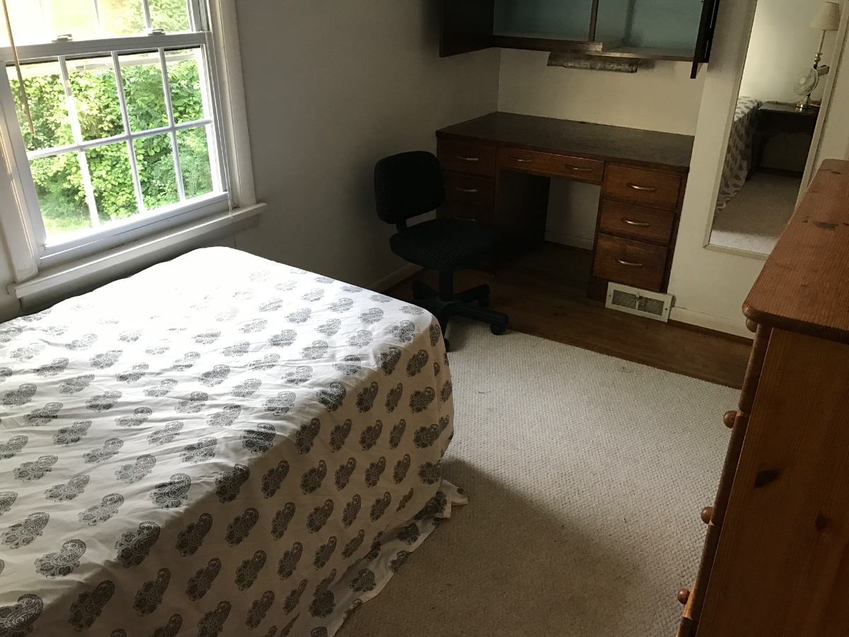 Private bedroom available now walking distance from U of R/ strong Hospital MED CTR - Photo 2