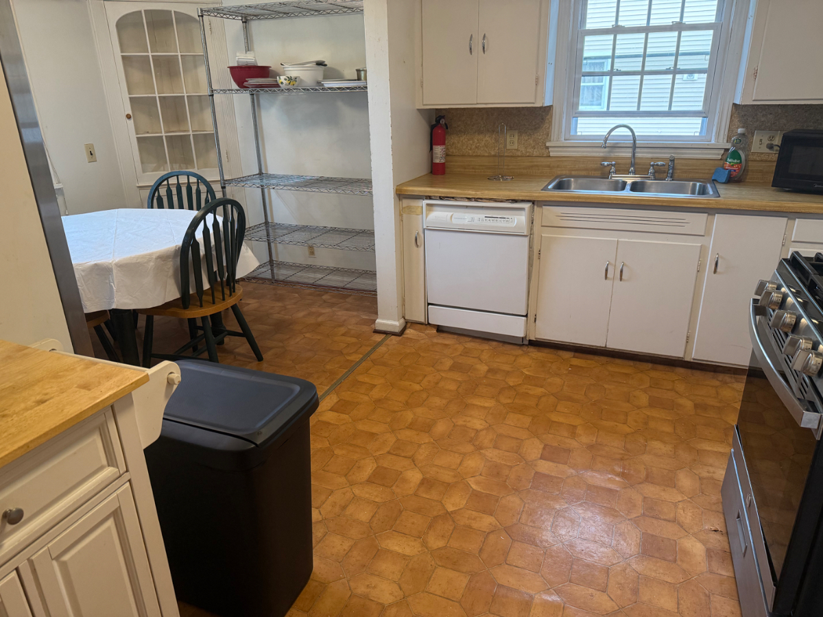 Private bedroom available now walking distance from U of R/ strong Hospital MED CTR - Photo 3