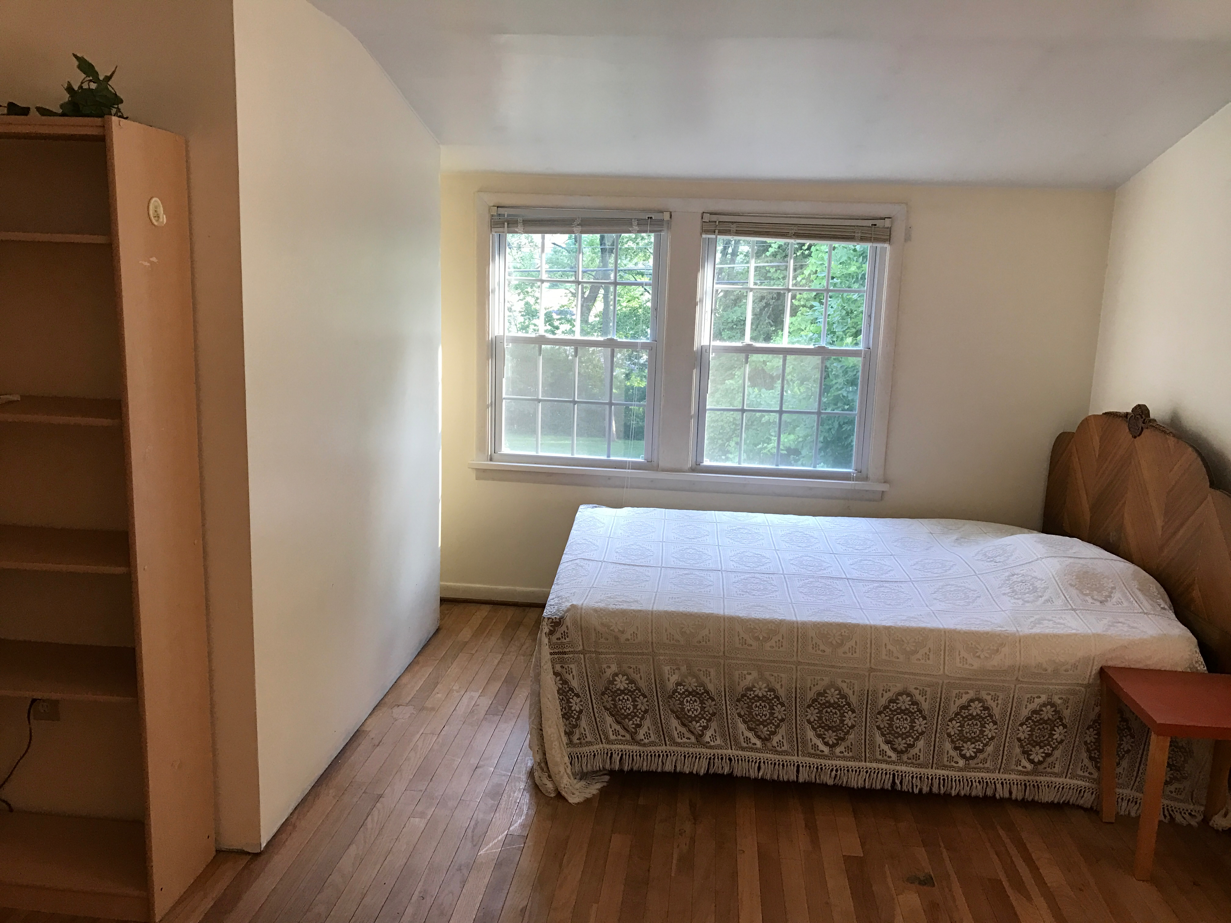 Private bedroom available now walking distance from U of R/ strong Hospital MED CTR - Photo 10