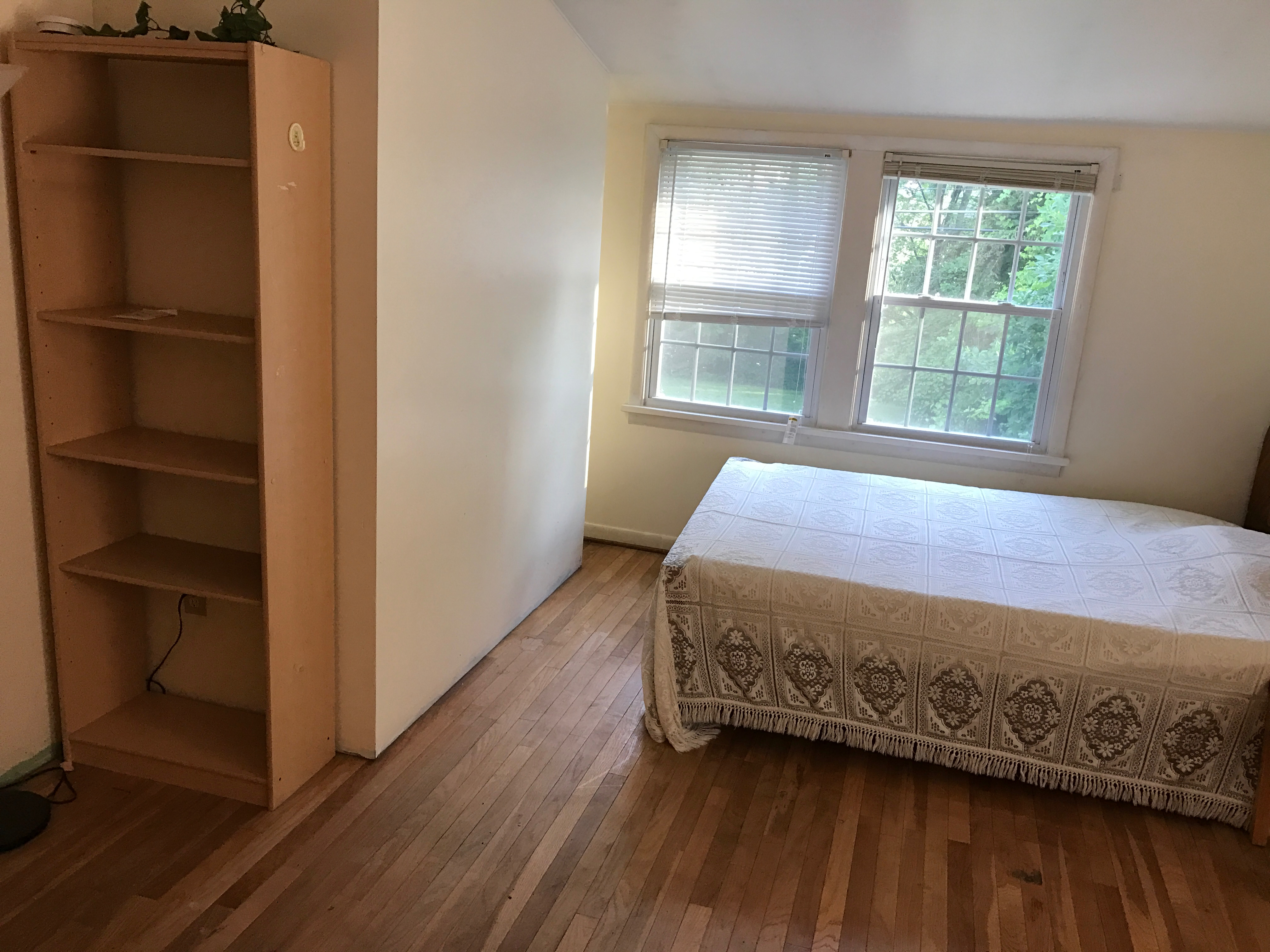 Private bedroom available now walking distance from U of R/ strong Hospital MED CTR - Photo 9
