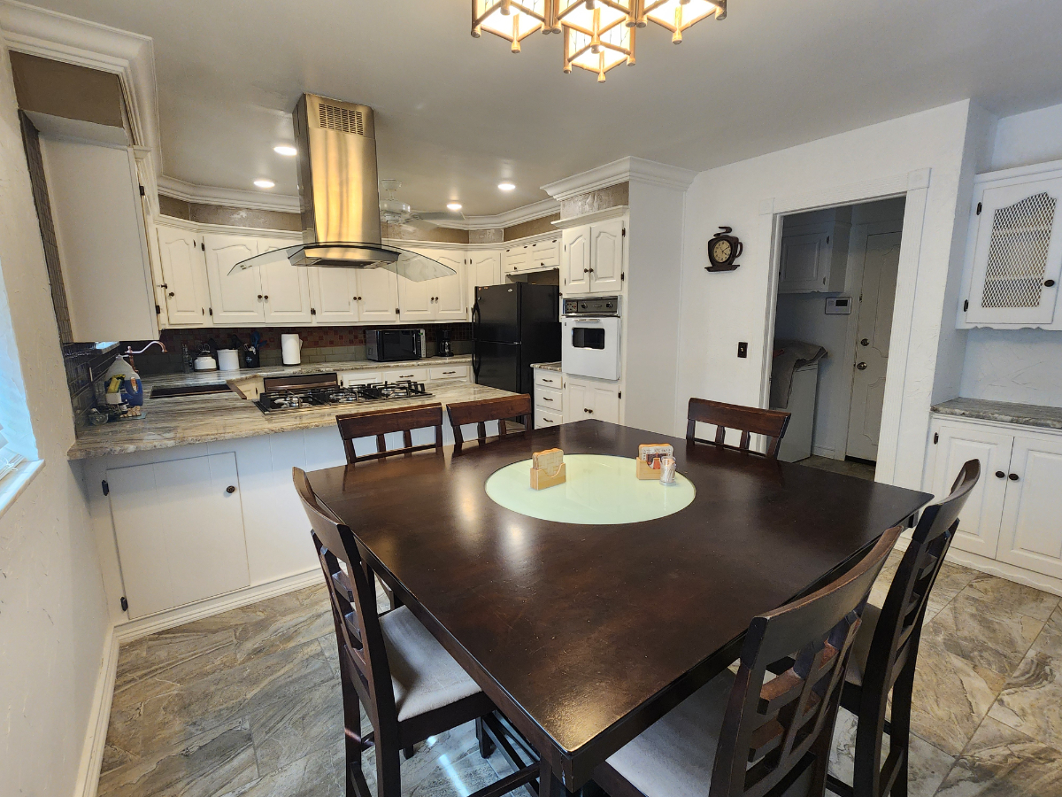 $1900 - $2,400 - Fully furnished 3 Bedroom 2.5 Bathroom House In Oklahoma City With Great Amenities - Photo 5