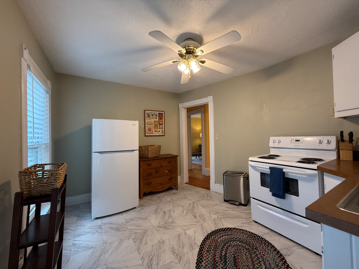 Cozy 1BR Apartment on Chester Green | Walk to Shops & Dining - Photo 5