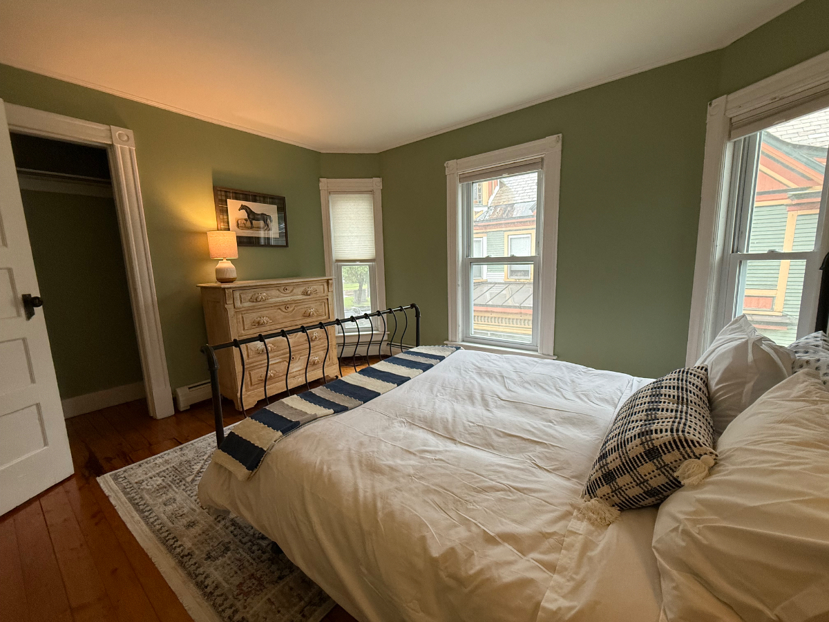 Cozy 1BR Apartment on Chester Green | Walk to Shops & Dining - Photo 8