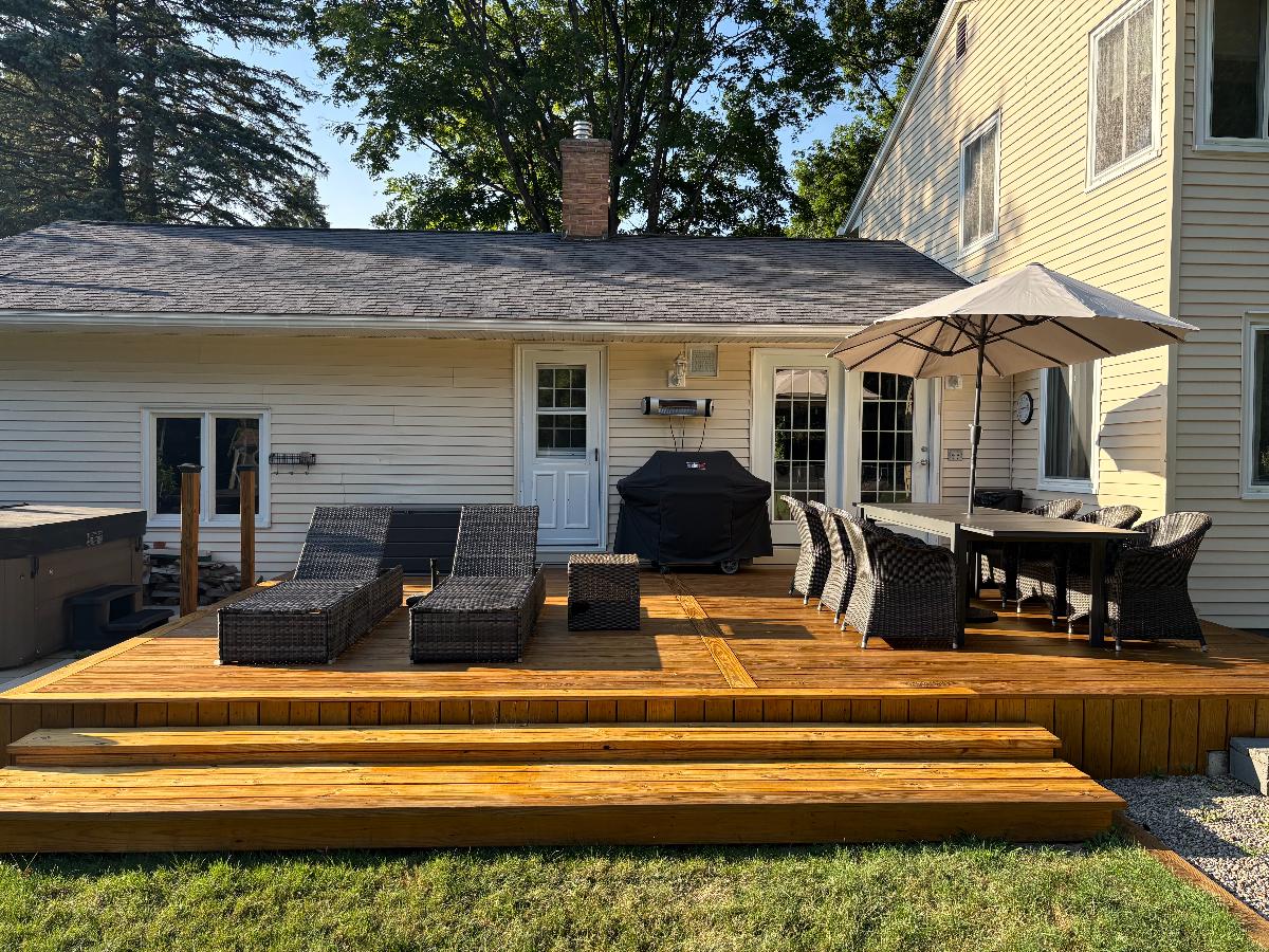 Large Comfortable Family Home on Suburban Tree Lined Street - Photo 11