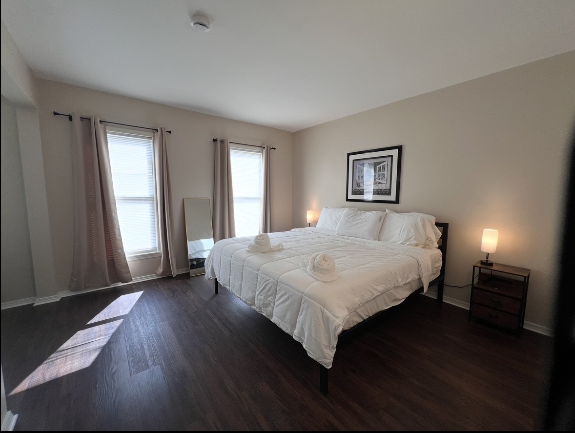 (Tradesmen Gem, can rent by room) Gorgeously remodeled Victorian home with Off Street Parking - Photo 5