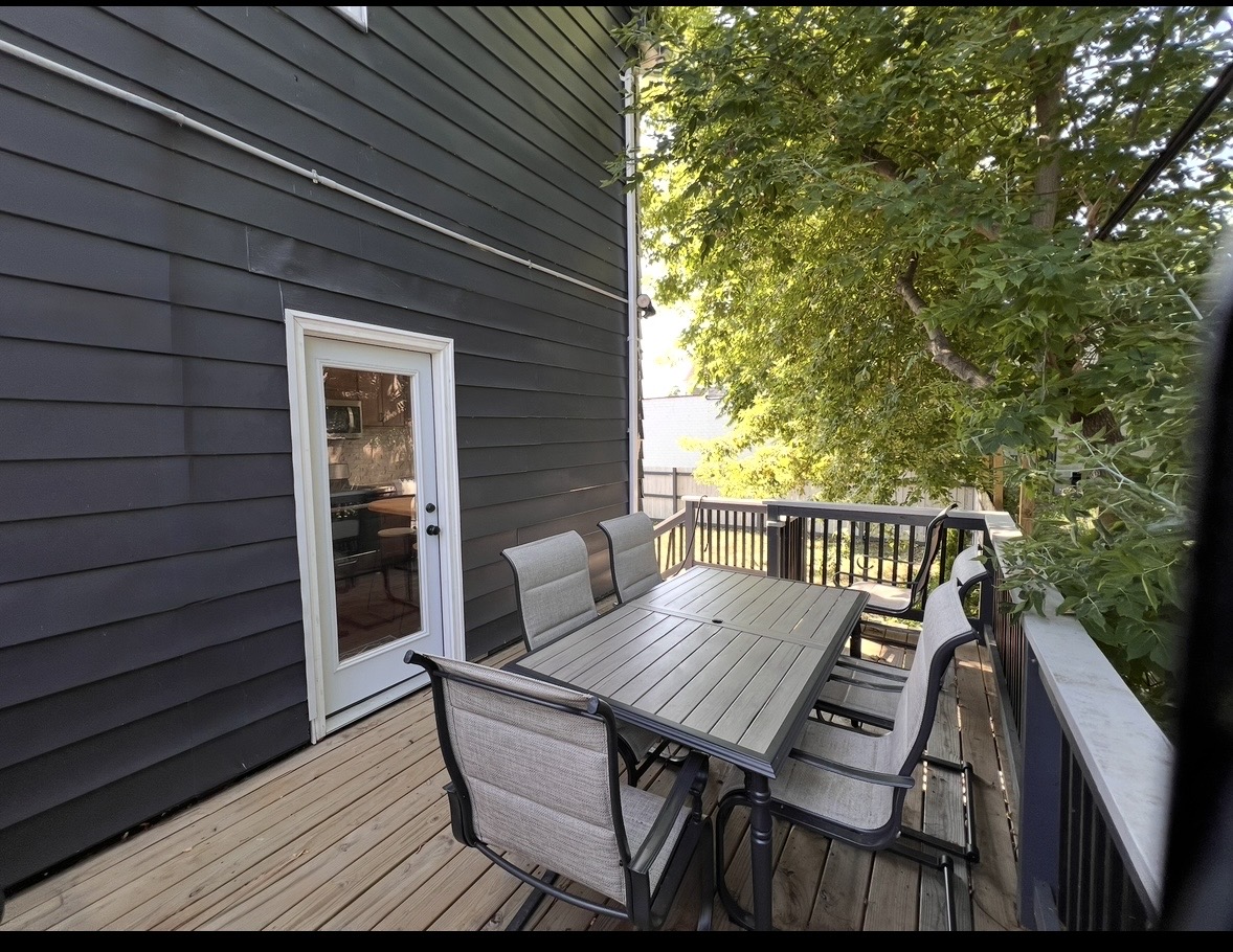 (Tradesmen Gem, can rent by room) Gorgeously remodeled Victorian home with Off Street Parking - Photo 2