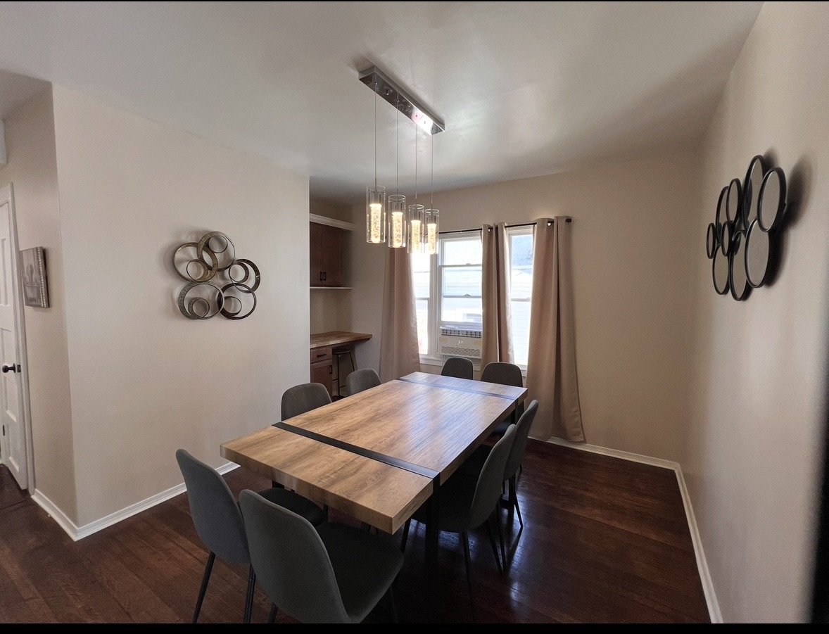 (Tradesmen Gem, can rent by room) Gorgeously remodeled Victorian home with Off Street Parking - Photo 9