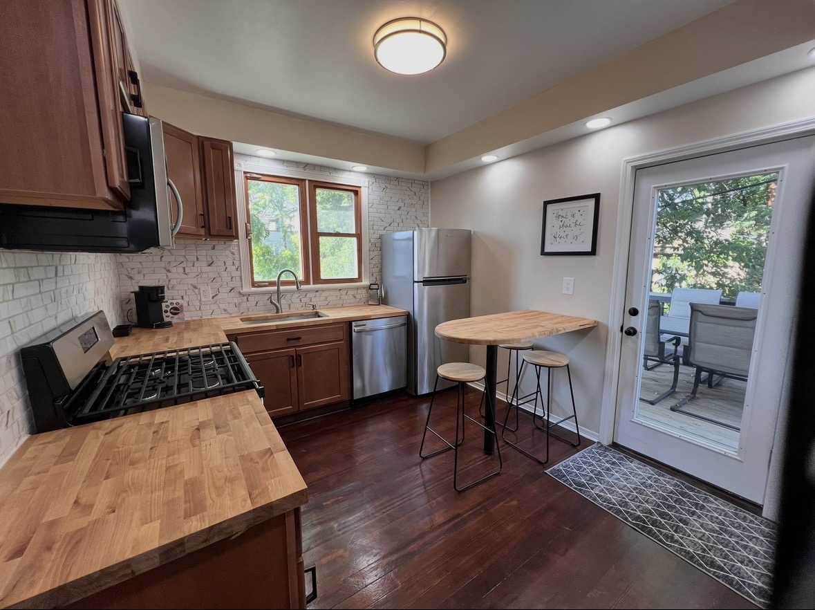 (Tradesmen Gem, can rent by room) Gorgeously remodeled Victorian home with Off Street Parking - Photo 1