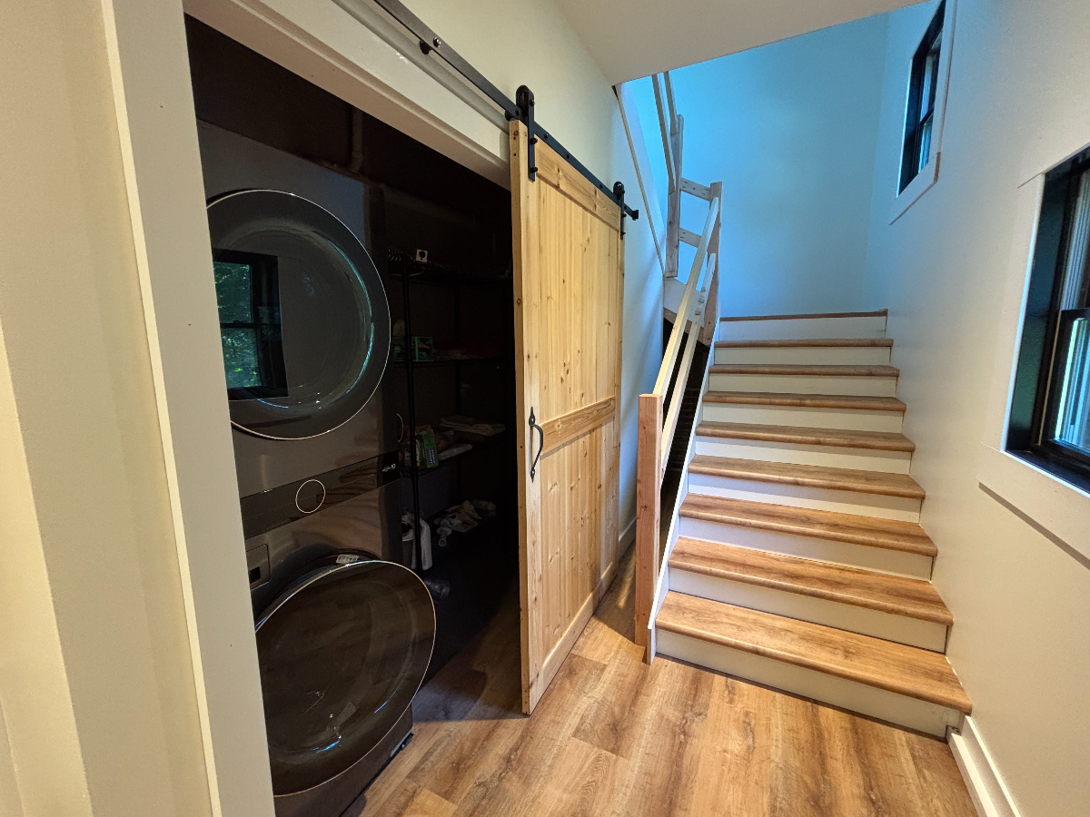 Private 1 Bedroom Apartment - Photo 10