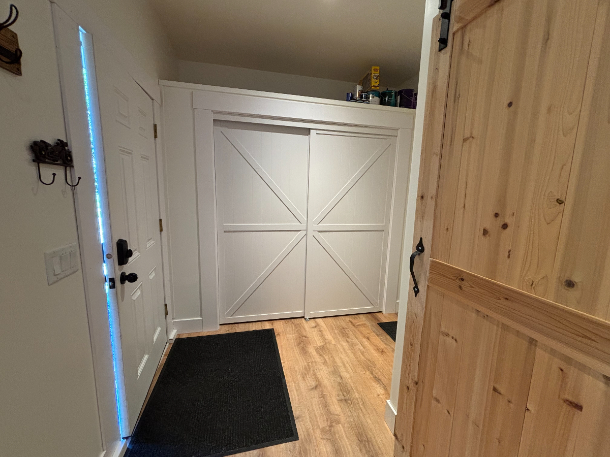 Private 1 Bedroom Apartment - Photo 11