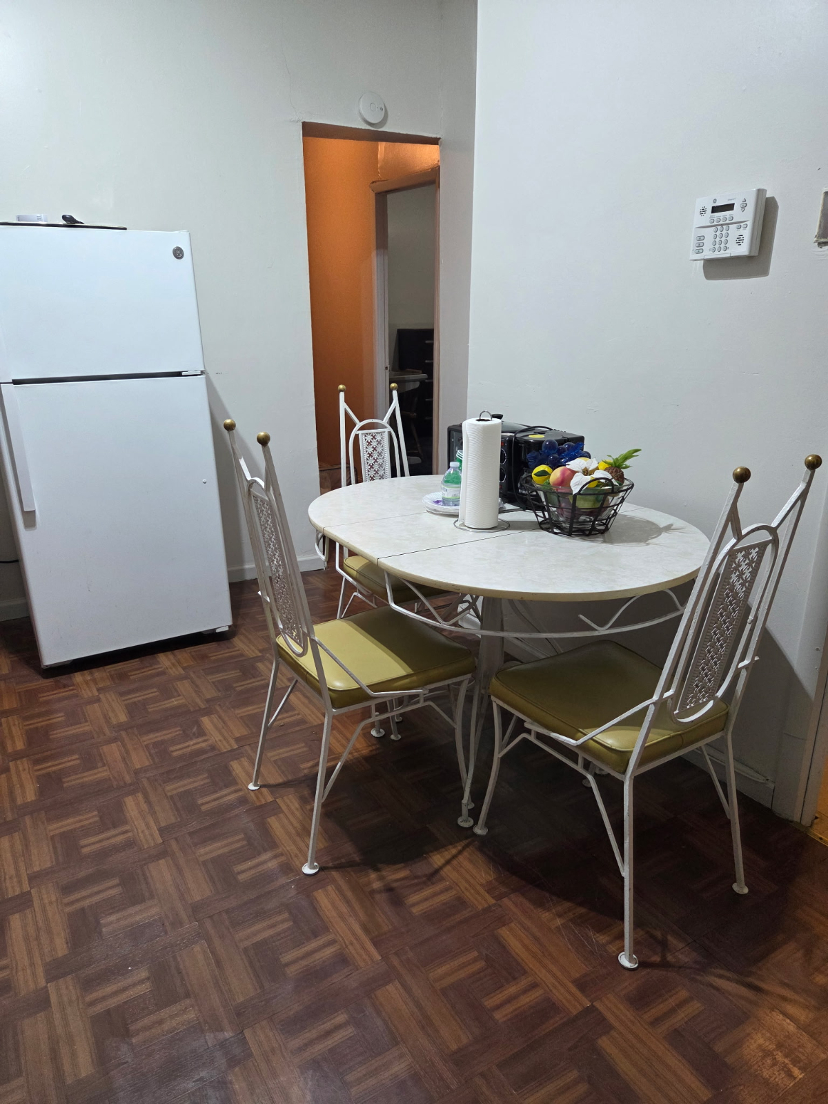 Comfort and Convenience Located in the Heart of Brooklyn - Photo 3