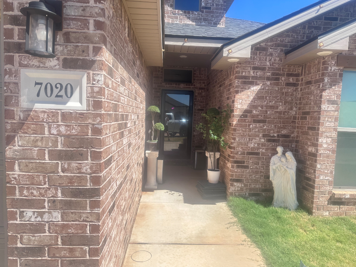 Nurse friendly location and neighborhood. No drama landlord as long as you are tidy and near we will - Photo 8