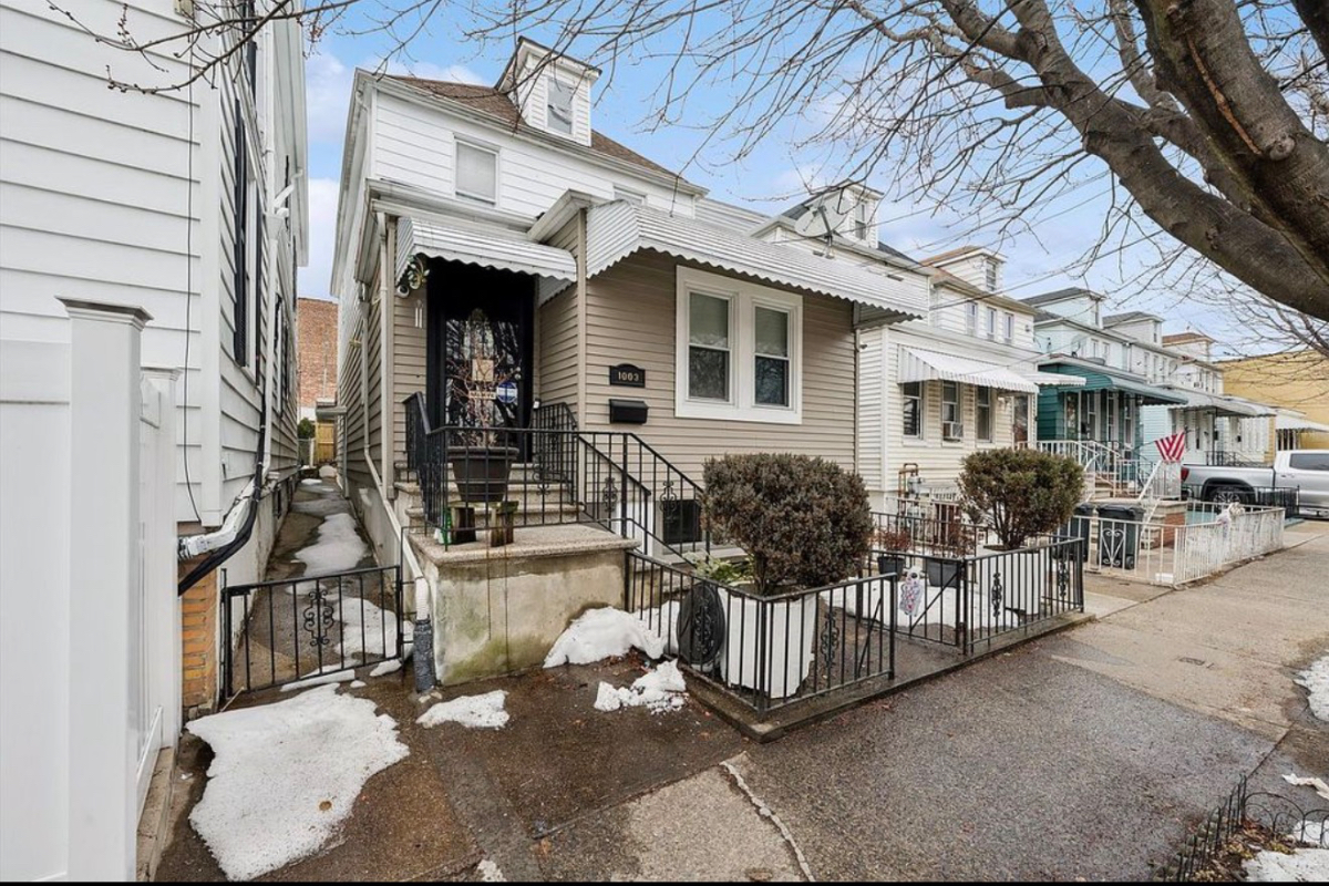 Charming 1BR/1BA in Morris Park - Steps from Montefiore Einstein Campus & Jacobi Medical Center - Photo 7
