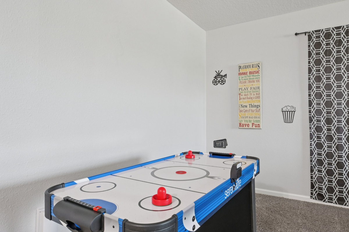 Furnished Private Room in Spacious 5-Bedroom Home | Jacksonville, FL 32219 | Mid-Term Housing - Photo 7
