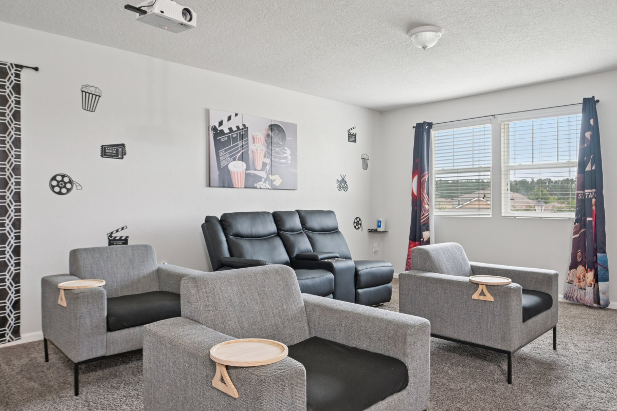 Furnished Private Room in Spacious 5-Bedroom Home | Jacksonville, FL 32219 | Mid-Term Housing - Photo 4