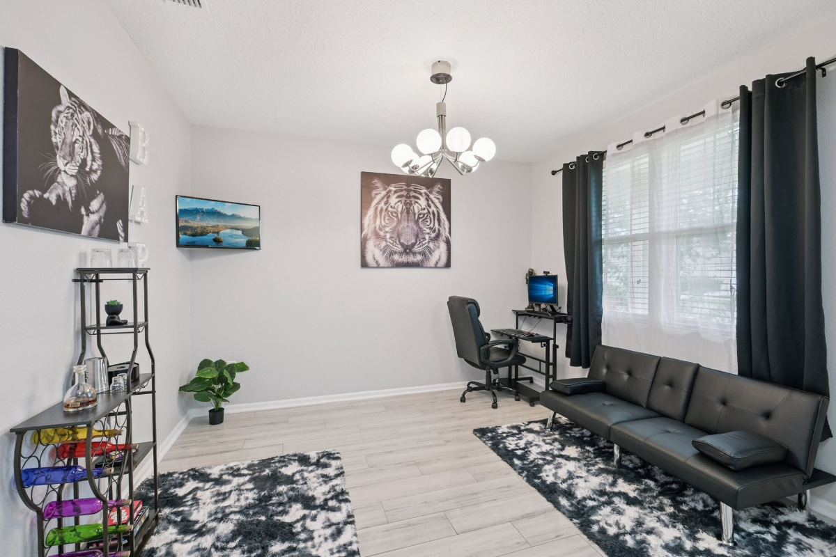 Furnished Private Room in Spacious 5-Bedroom Home | Jacksonville, FL 32219 | Mid-Term Housing - Photo 10