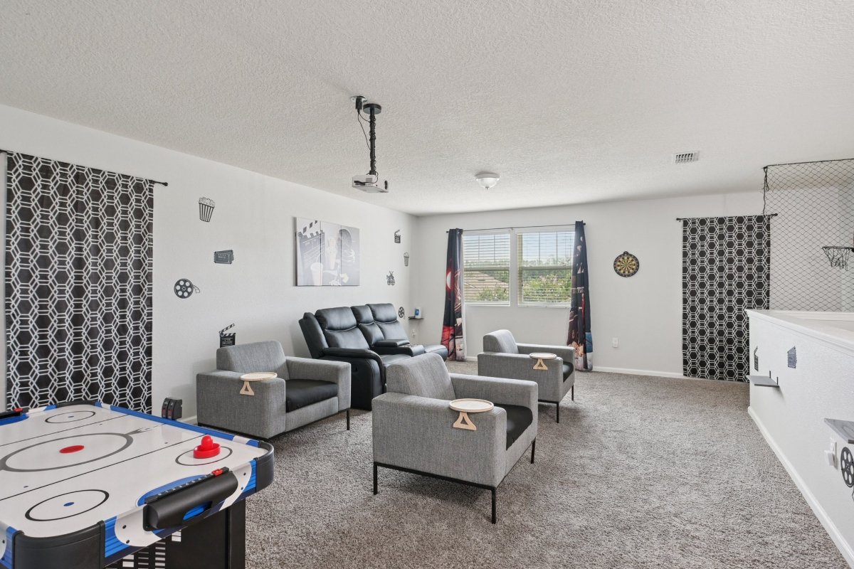 Furnished Private Room in Spacious 5-Bedroom Home | Jacksonville, FL 32219 | Mid-Term Housing - Photo 6