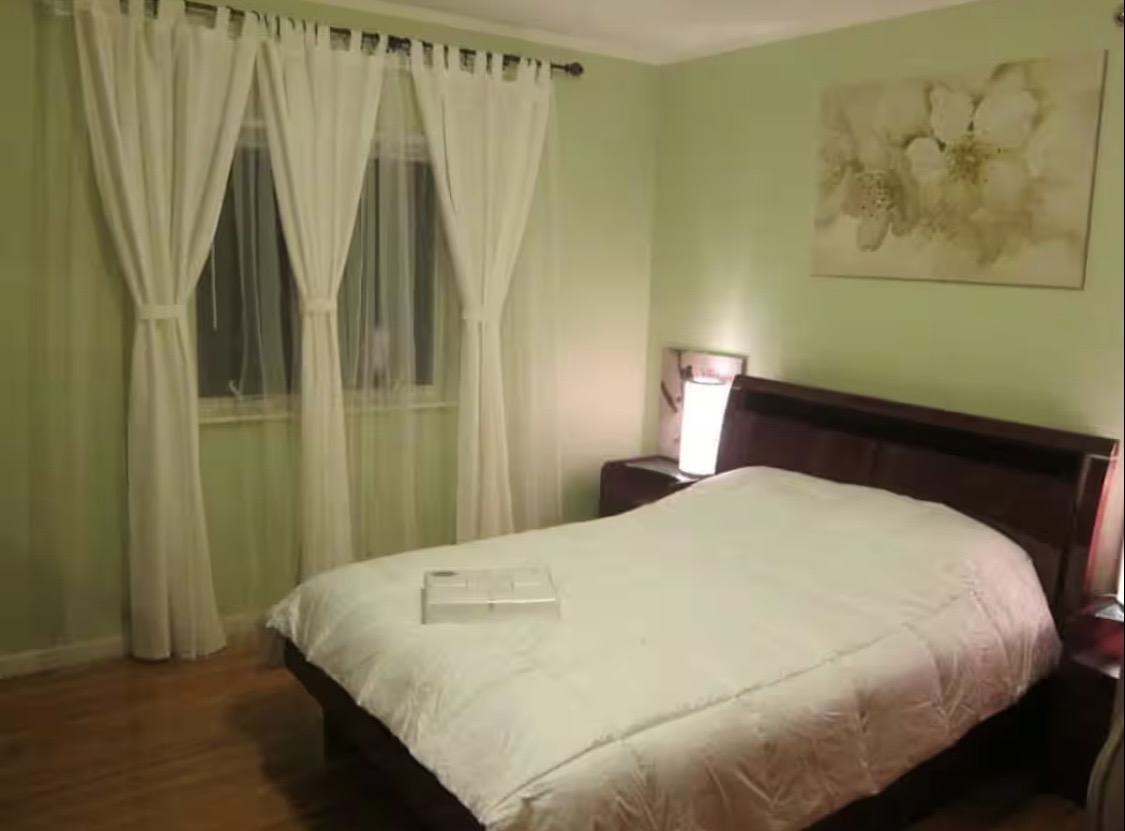 Spacious 3BR/2BA Furnished Home in Waterfront Sheepshead Bay | Free Parking - Photo 8