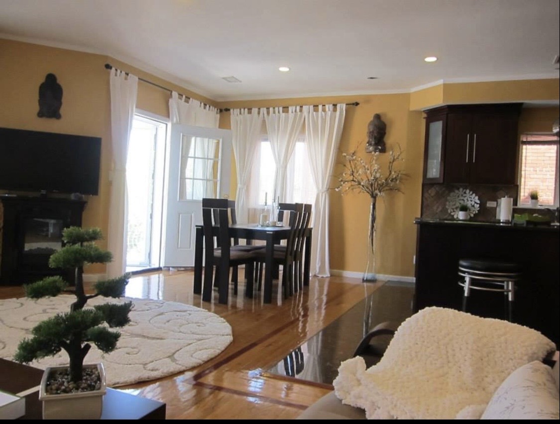 Spacious 3BR/2BA Furnished Home in Waterfront Sheepshead Bay | Free Parking - Photo 2