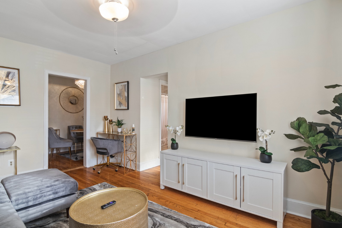 Quaint Gem - Comfortable, Cozy & Convenient - Photo 1