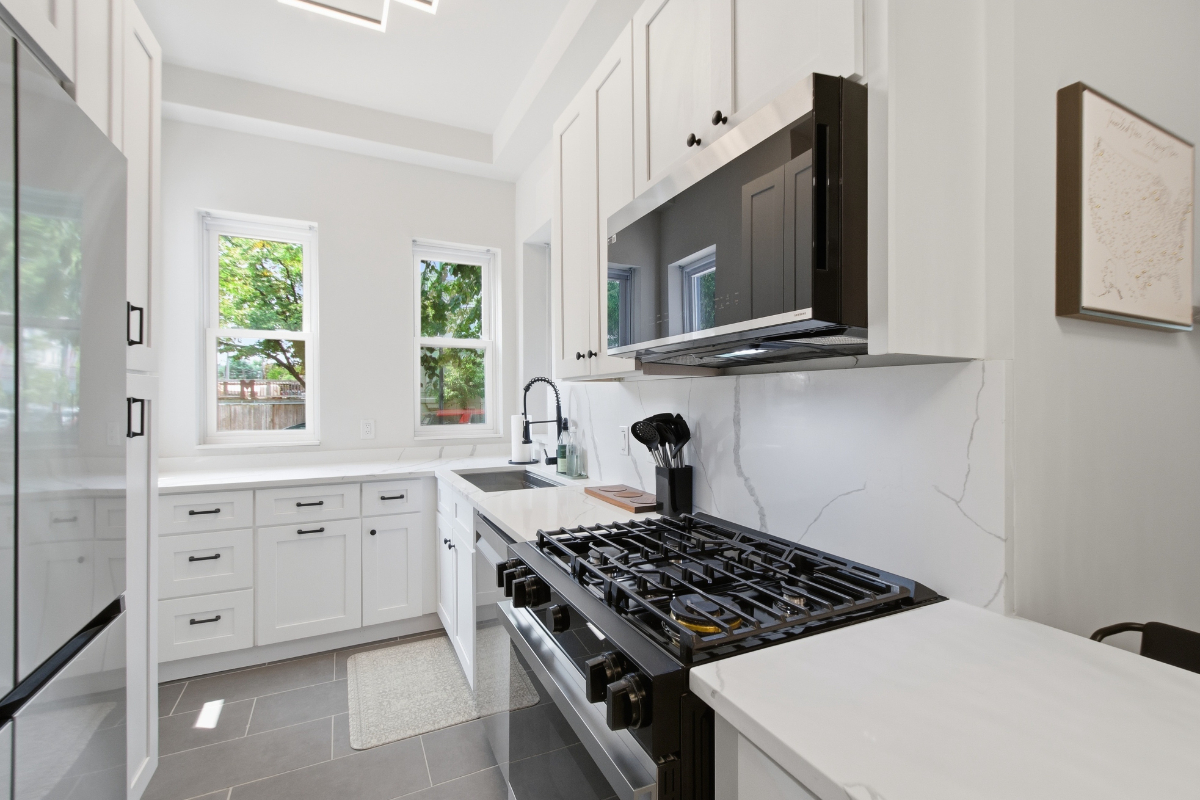 Large Private Apartment in Townhome with Rooftop Hot Tub and Capitol Views - Photo 6