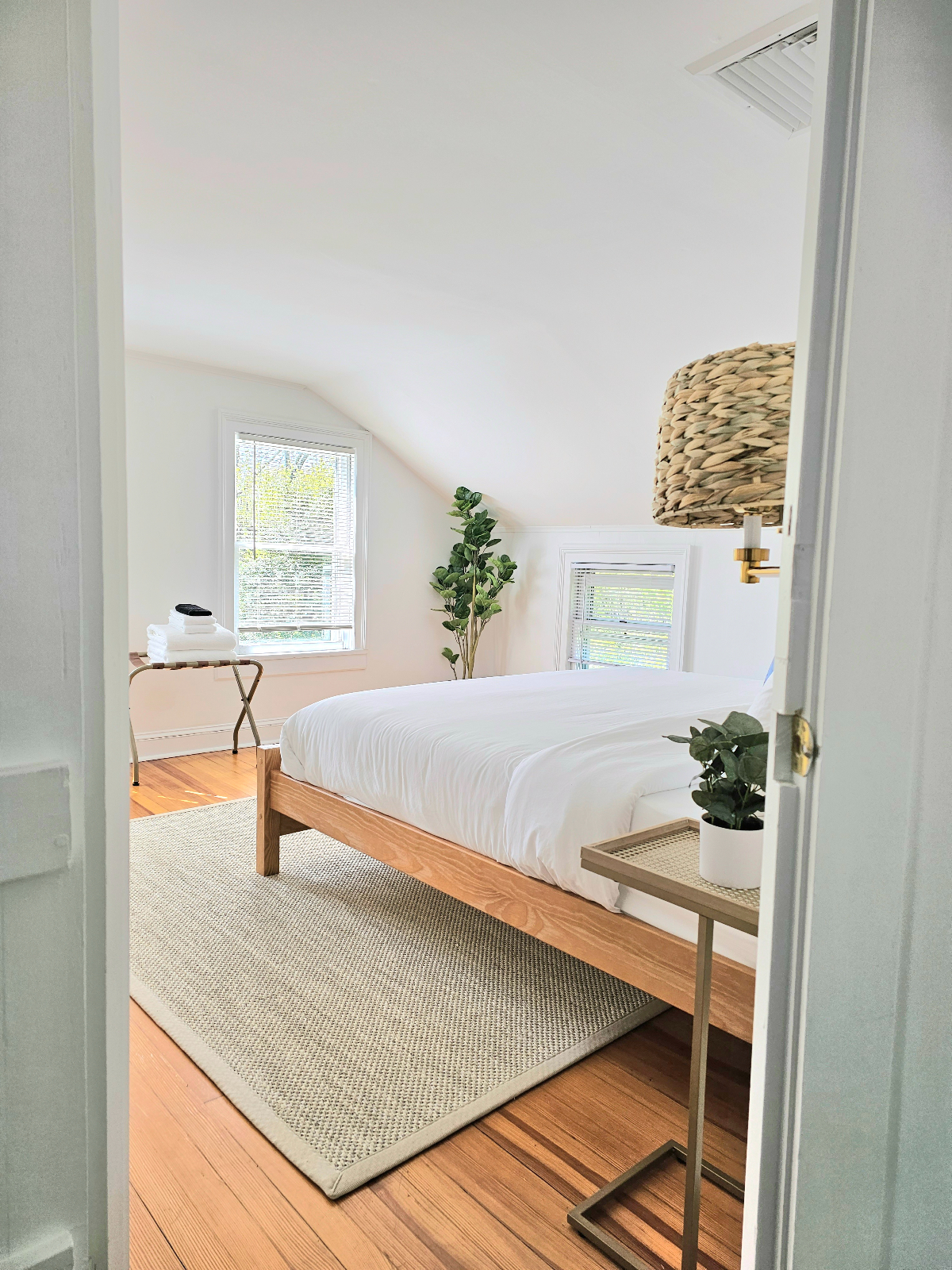 Updated 1800s Farmhouse on the Golf Course - Minutes from Stony Brook ELIH, Greenport - Photo 10
