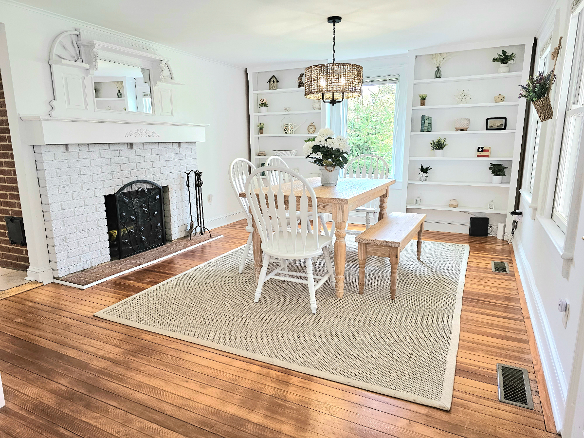 Updated 1800s Farmhouse on the Golf Course - Minutes from Stony Brook ELIH, Greenport - Photo 1