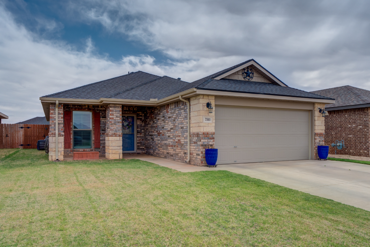 Beautifully Furnished 3BR Home in Southwest Lubbock - Move-in Ready! - Photo 1