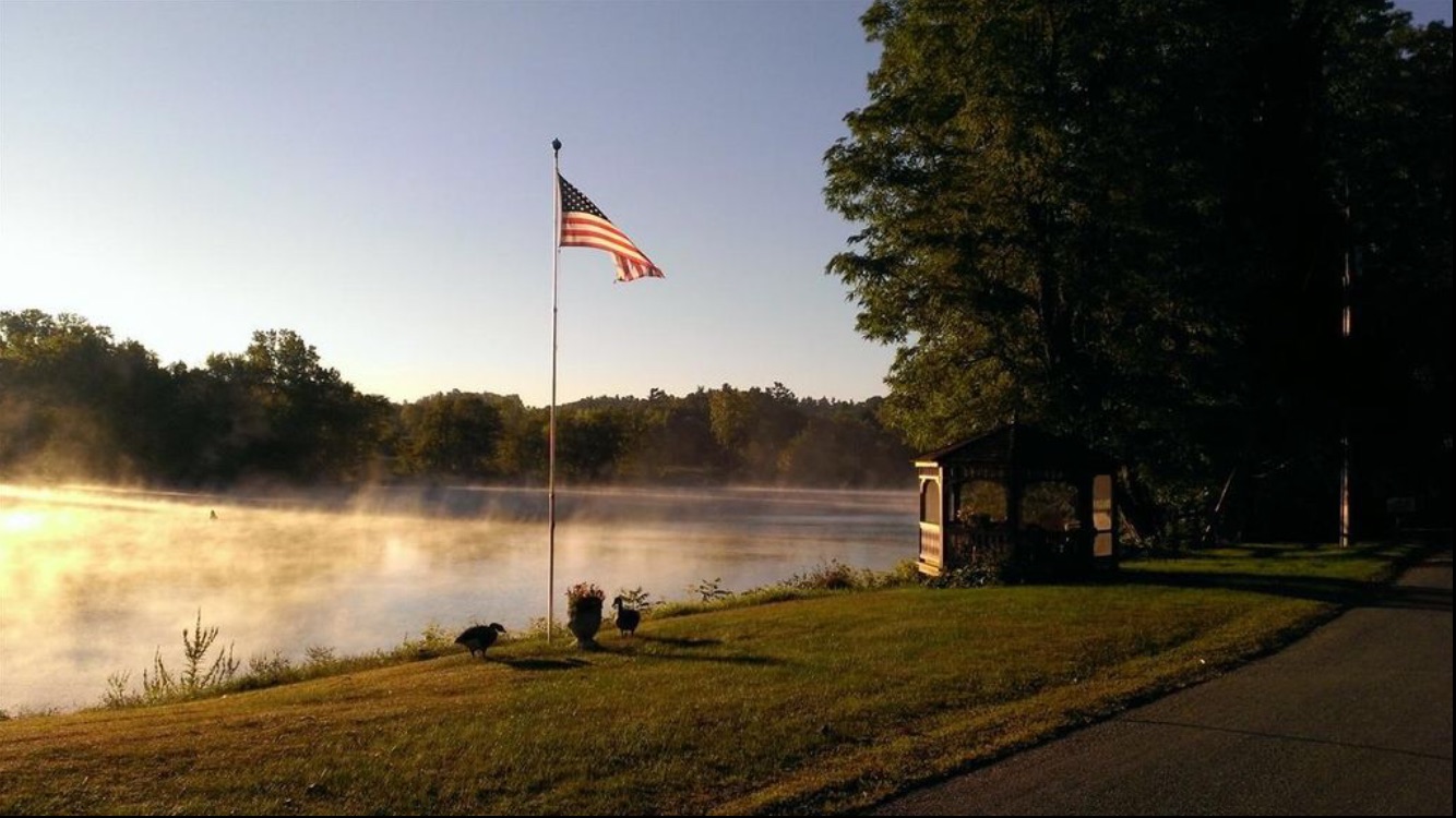 Spacious 1 Bdrm Apt on Waterfront Horse Farm - Photo 2