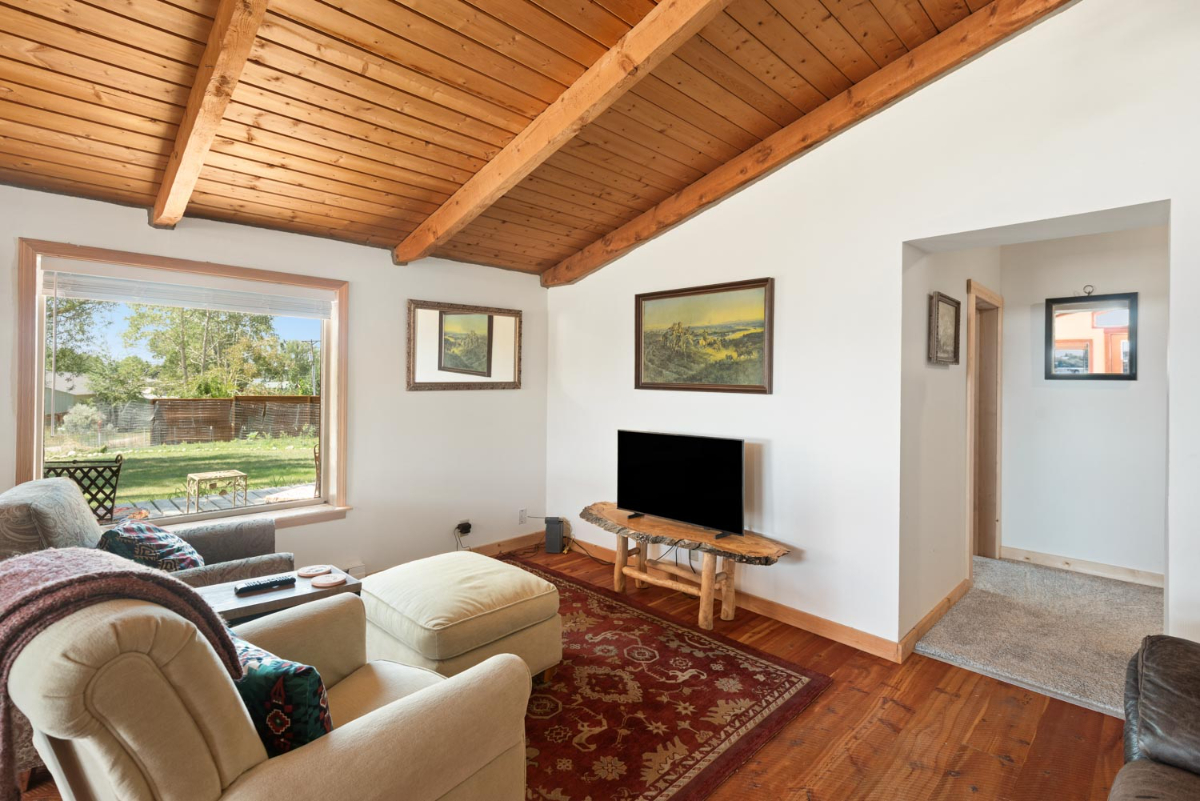 Shelter Park House - Photo 2