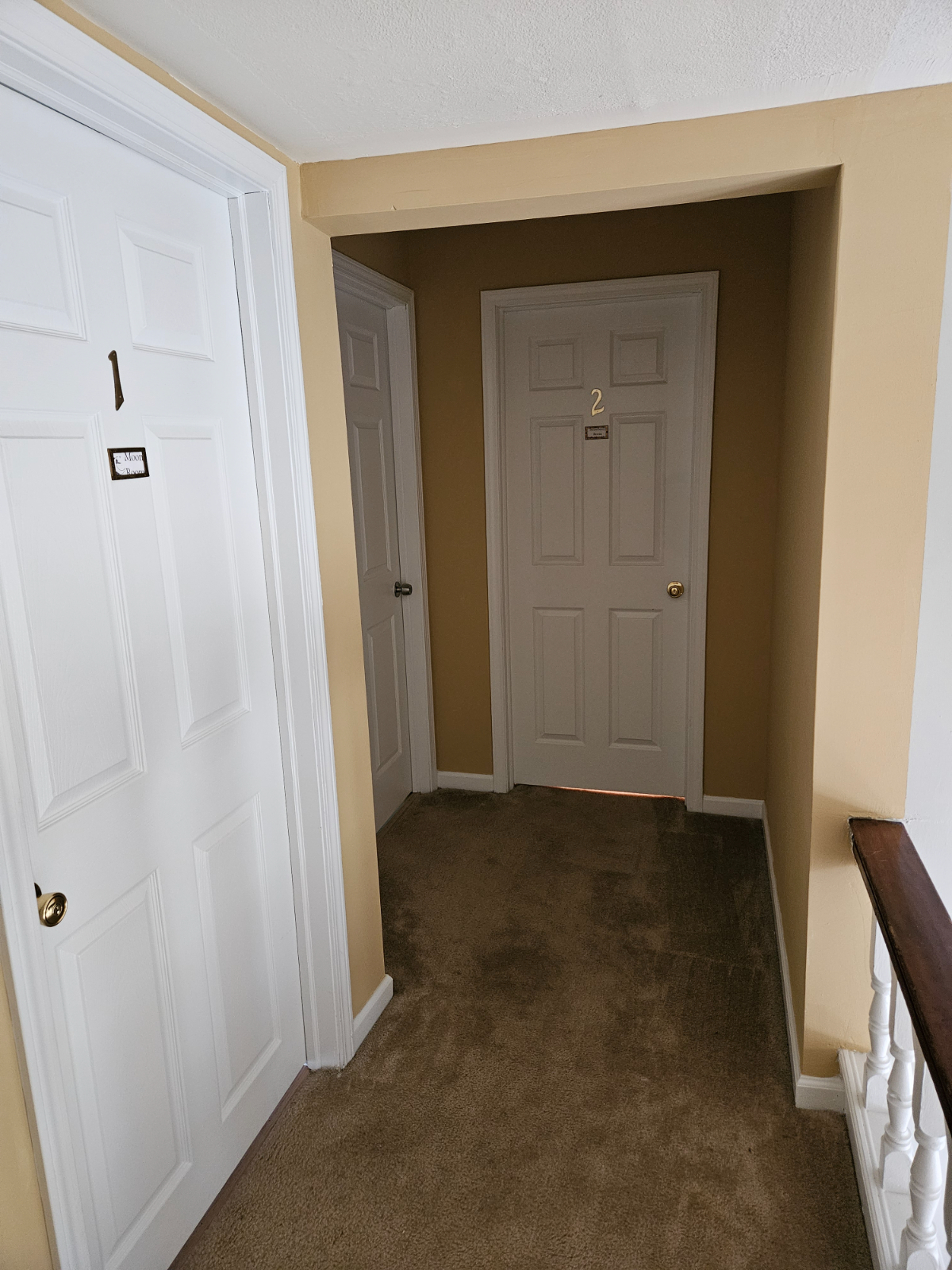 Strawberry Moon Bed and Breakfast - Strawberry Room - Photo 11
