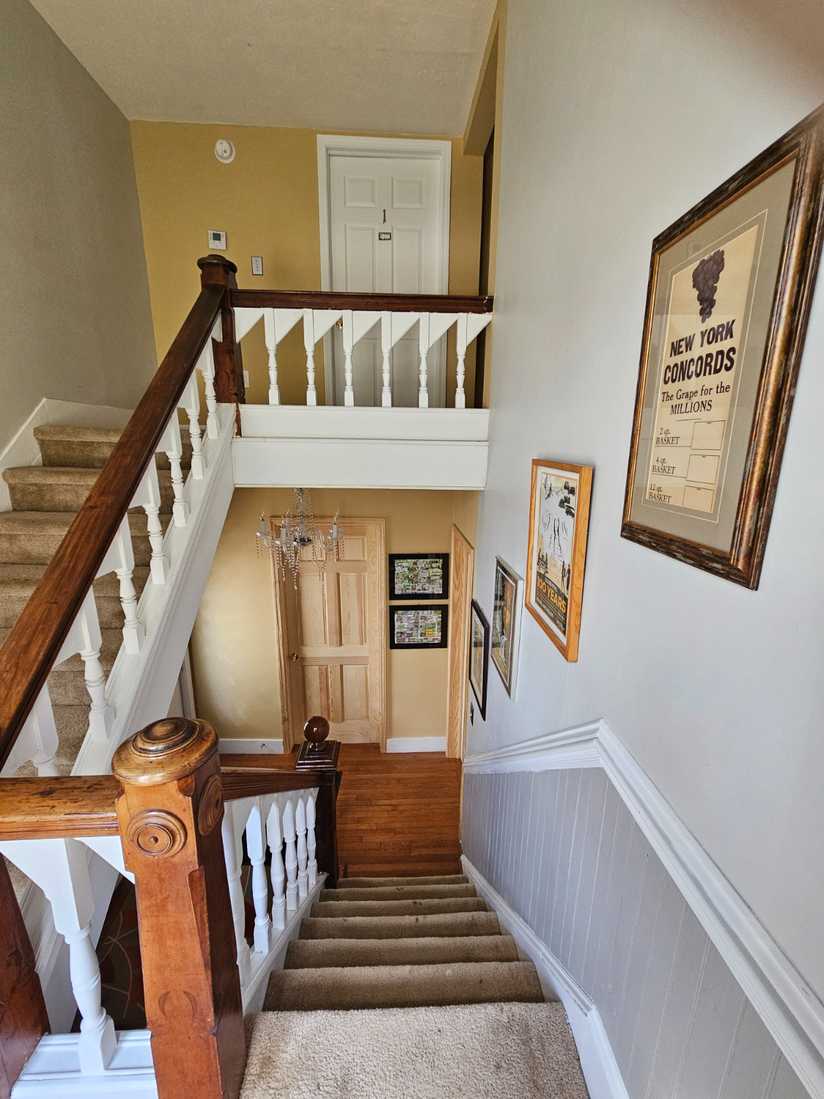 Strawberry Moon Bed and Breakfast - Strawberry Room - Photo 6