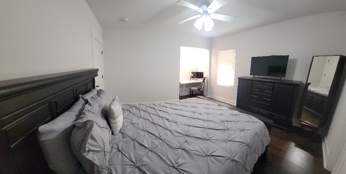 ALL bills paid, fully renovated 2-2 house with garage storage - Photo 5