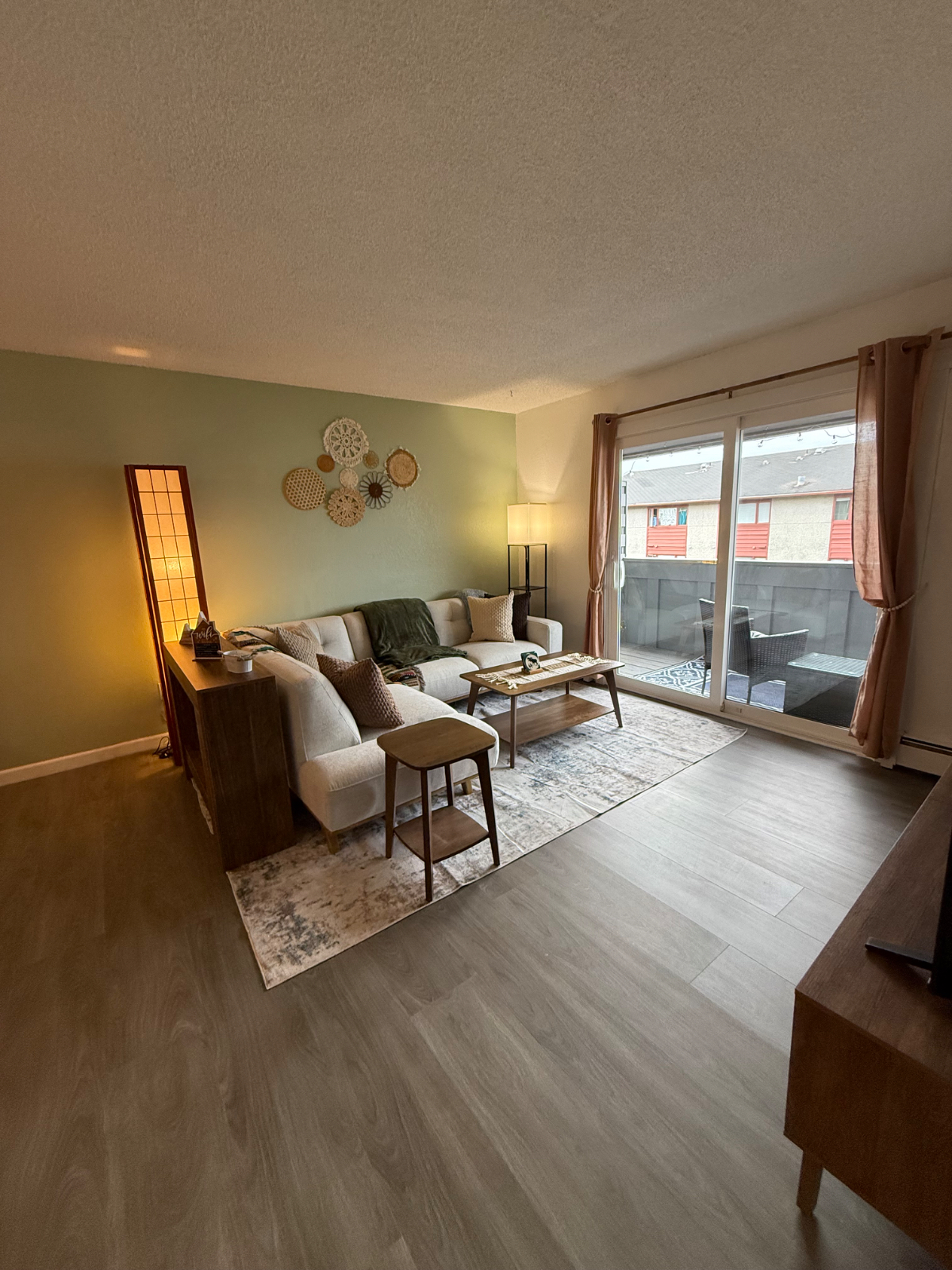 Cozy 2 Bed 1 Bath near hospitals - Photo 2