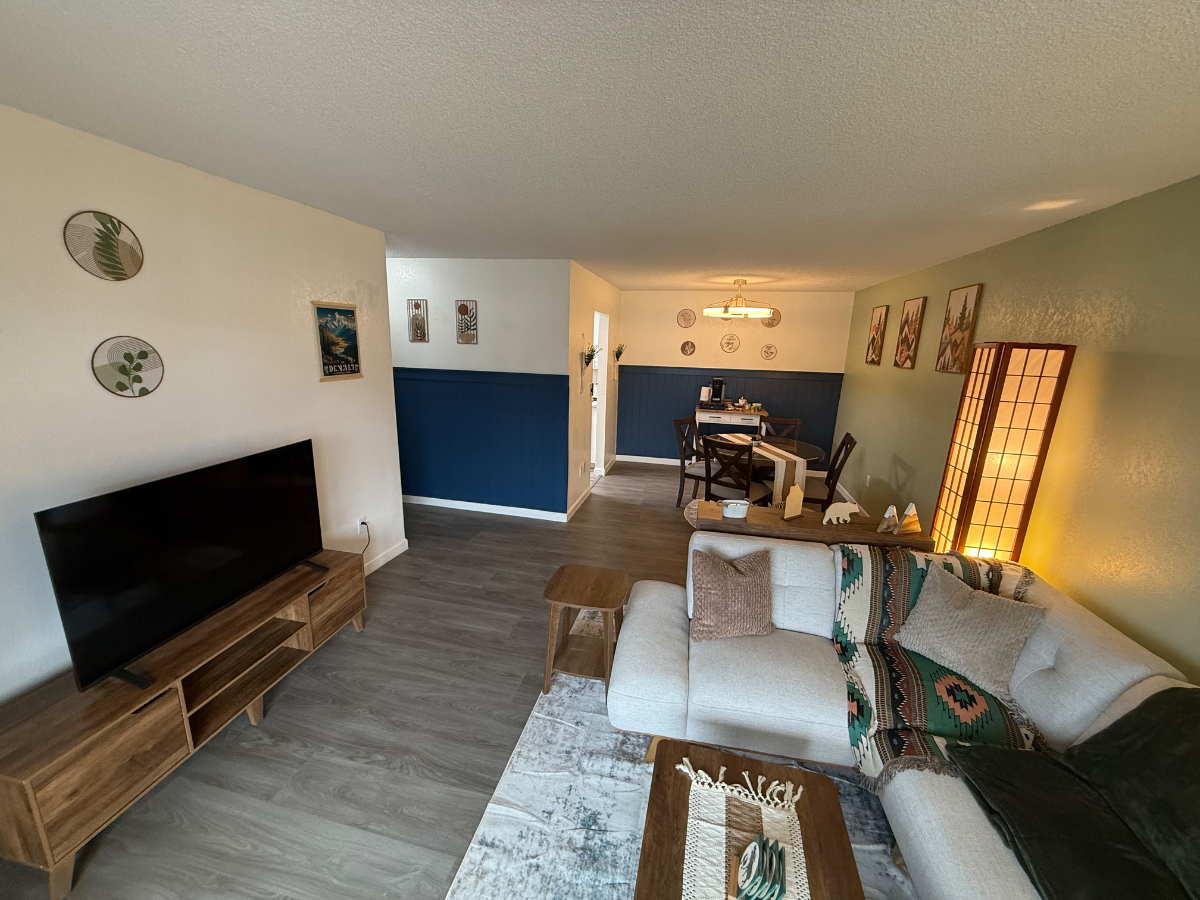 Cozy 2 Bed 1 Bath near hospitals - Photo 3