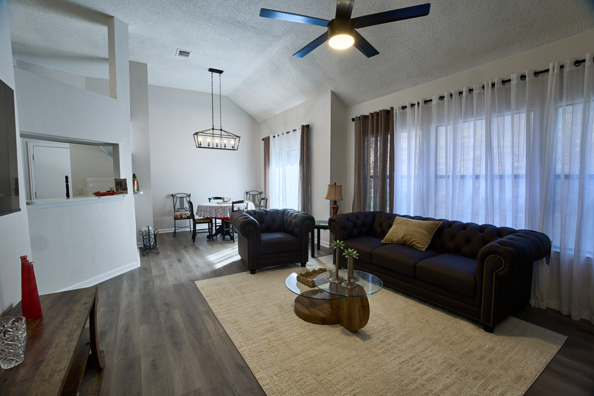 Fully Furnished 3BR/2BA Carrollton Home | Garage + Fast WiFi - Photo 2
