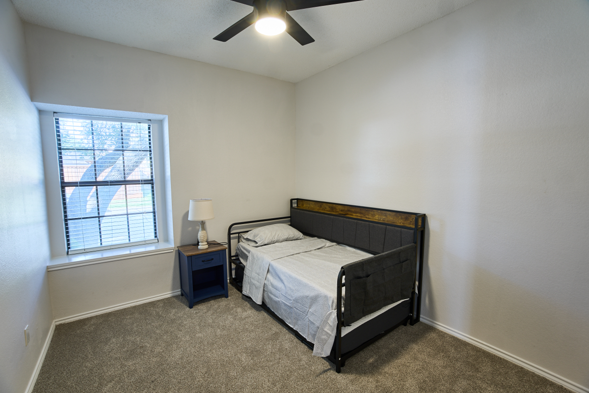 Fully Furnished 3BR/2BA Carrollton Home | Garage + Fast WiFi - Photo 10