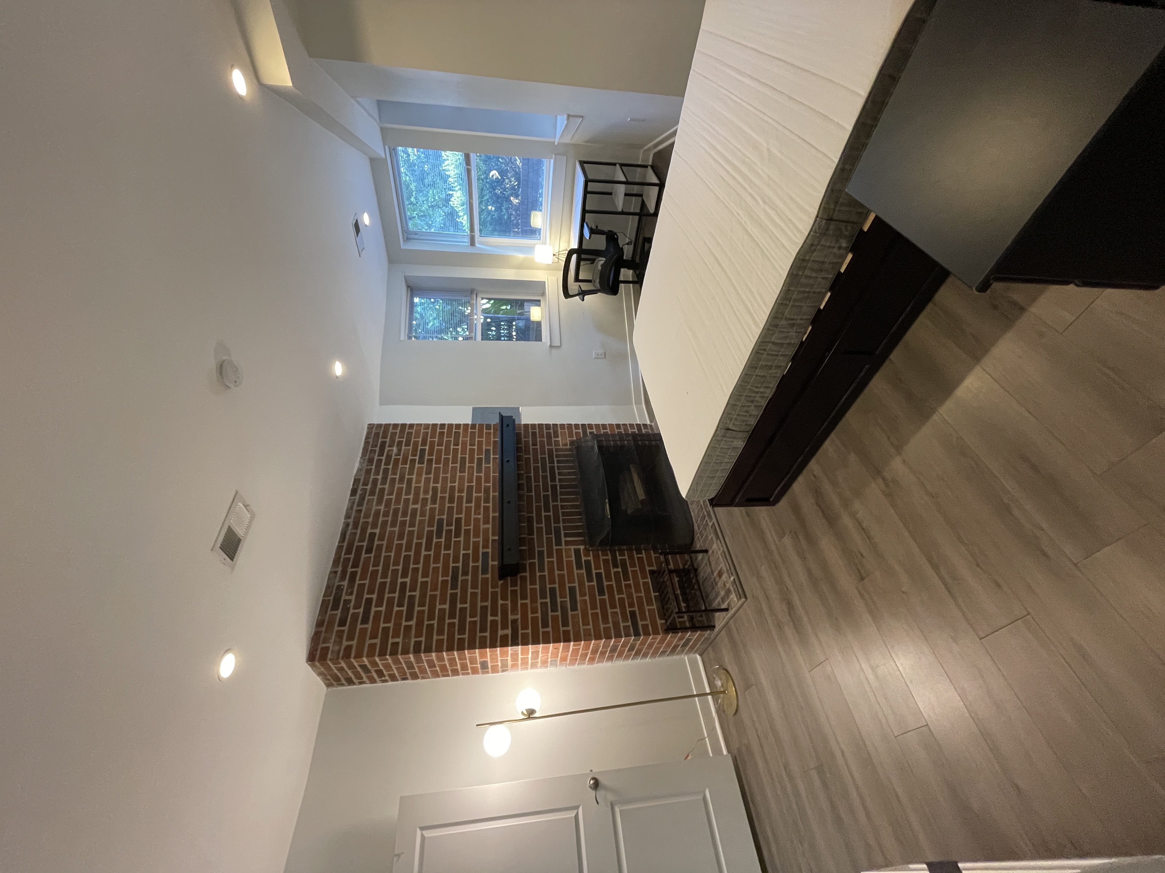 Spacious Capitol Hill 2BR/2BA-Parking, Patio & Pets Welcome - Photo 9