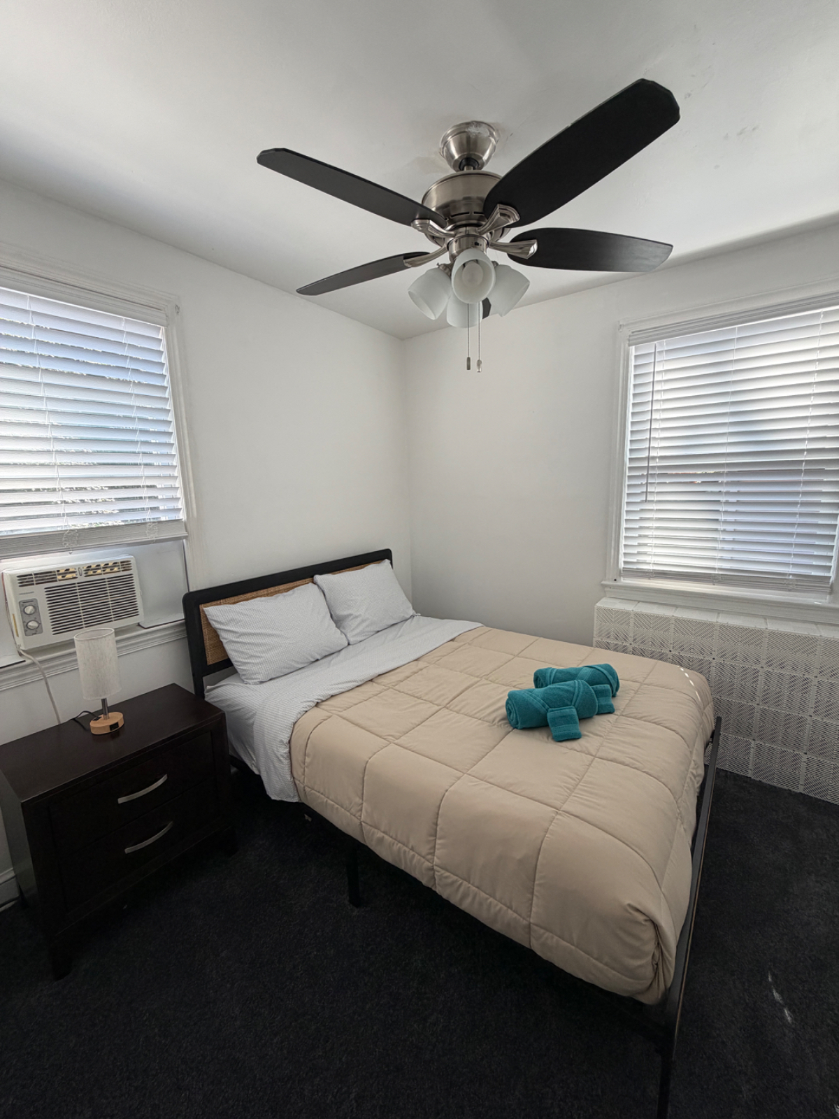 Furnished 2BR Unit Near Navy Yard - Photo 3