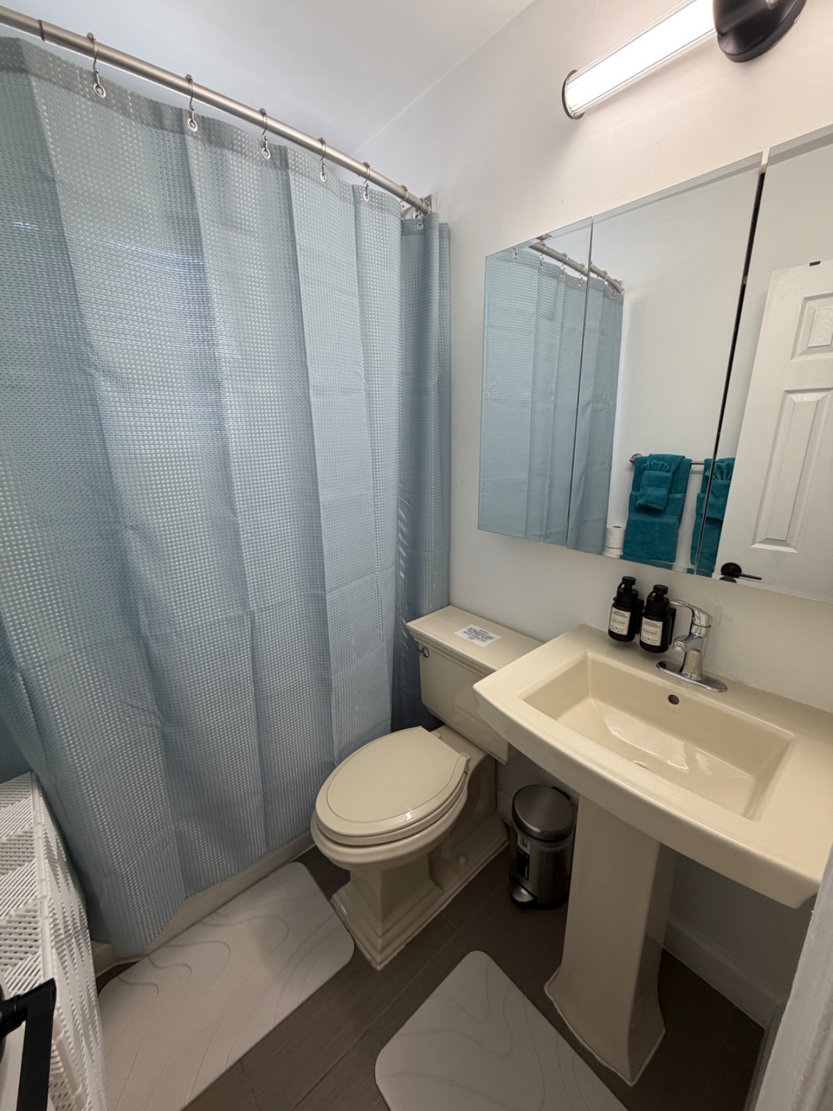 Furnished 2BR Unit Near Navy Yard - Photo 4